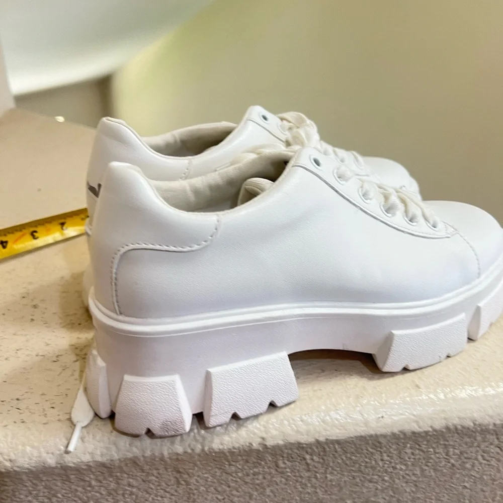 Steve Madden White Michigan Platform Sneakers Chunky Lug Sole Y2K Streetwear 9.5